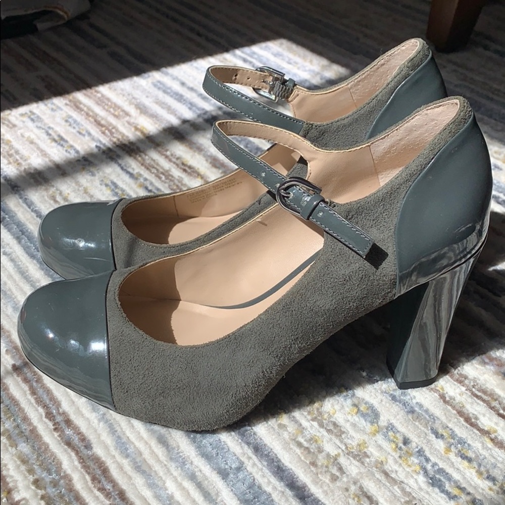 Franco Sarto Gray Suede heels w/ strap, Sz 7